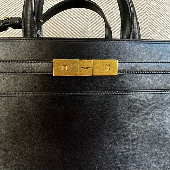 YSL Saint Laurent Manhattan Calfskin Purse - Picture 3 of 6
